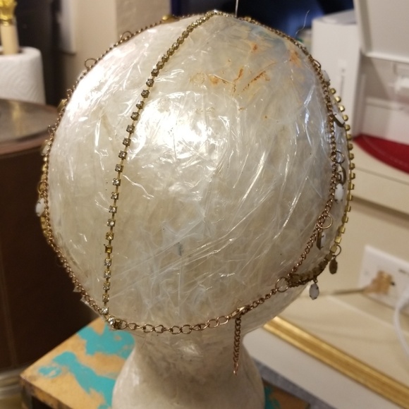 Jeweled Head dress adjustable - Picture 5 of 7